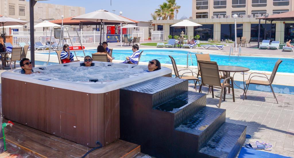 Ajman Beach Hotel Eksteriør billede
