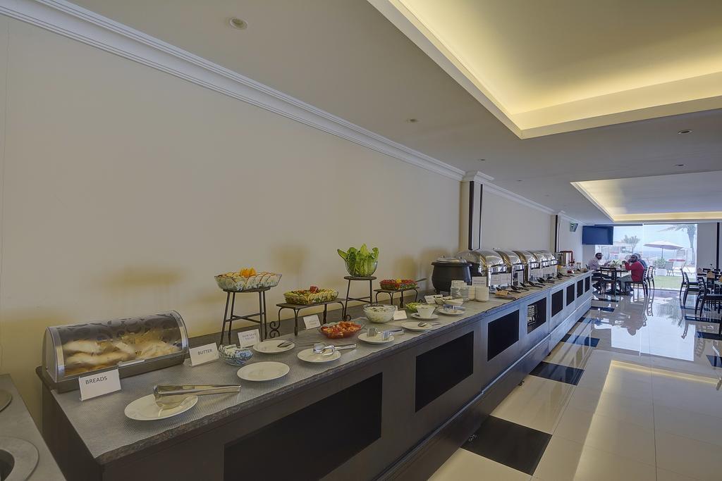 Ajman Beach Hotel Eksteriør billede