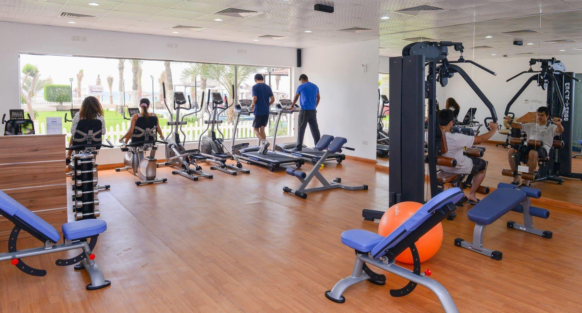 Ajman Beach Hotel Eksteriør billede